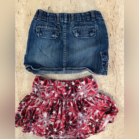 Girl’s Size M (7/8) Issac Mizrahi Skirt and Old Navy Denim Skirt - Picture 2 of 4
